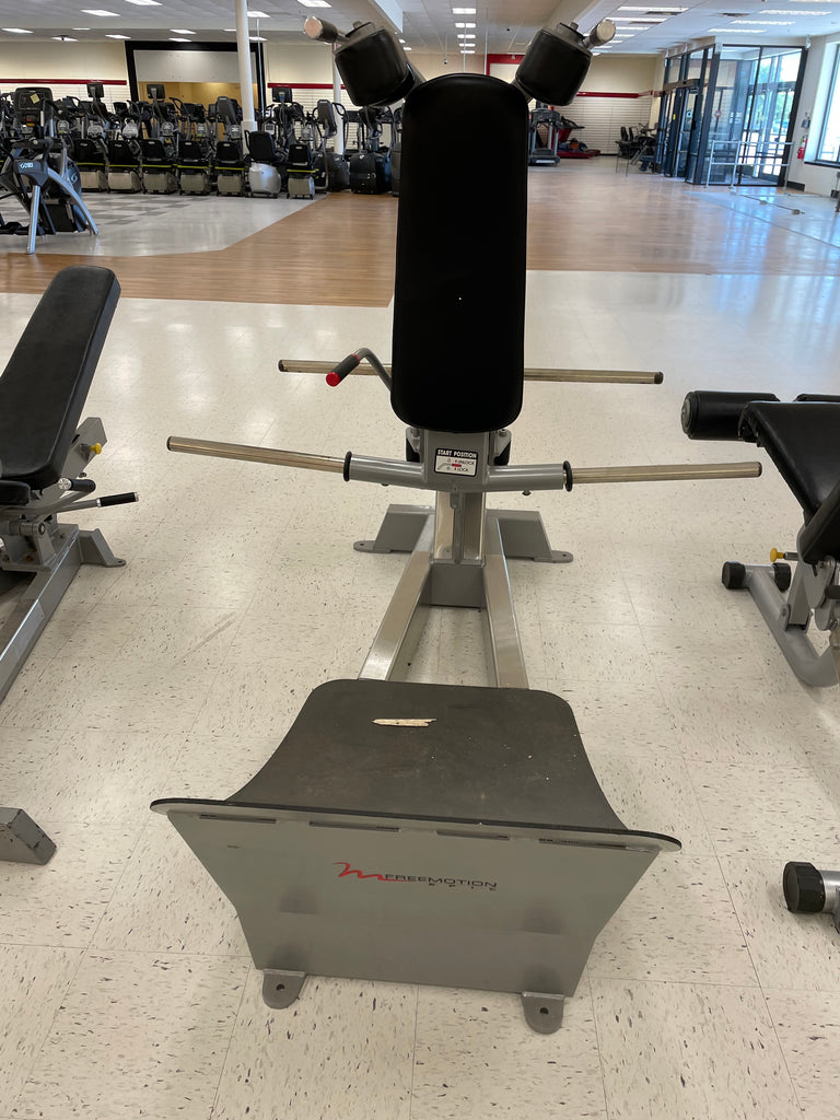 FreeMotion Plate Loaded Squat