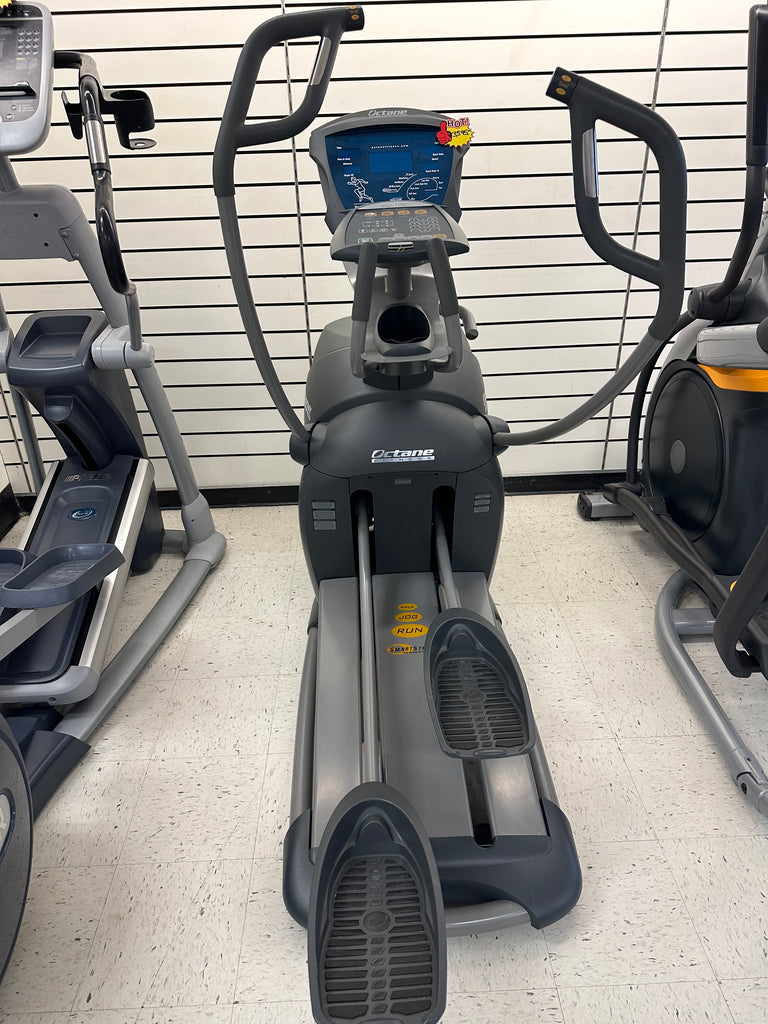 Octane Pro 4700 Elliptical w/ LED Console