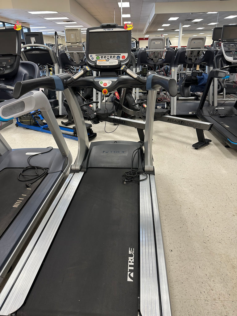 True CS900 Treadmill w/ Touchscreen Console